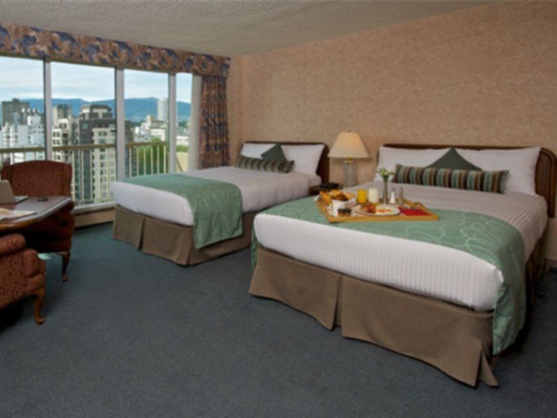 Coast Plaza Hotel And Suites Vancouver Exteriér fotografie