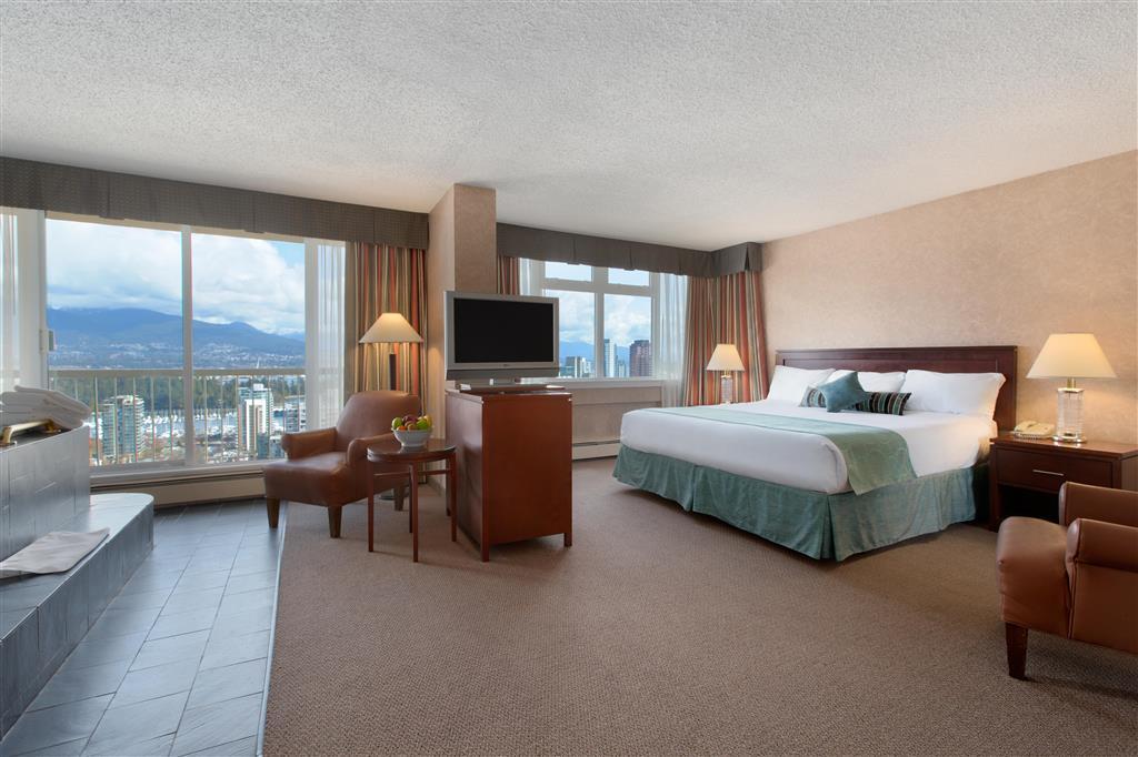 Coast Plaza Hotel And Suites Vancouver Exteriér fotografie
