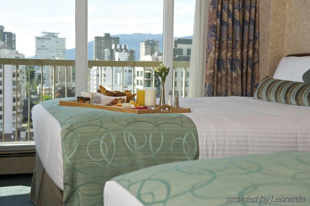 Coast Plaza Hotel And Suites Vancouver Pokoj fotografie